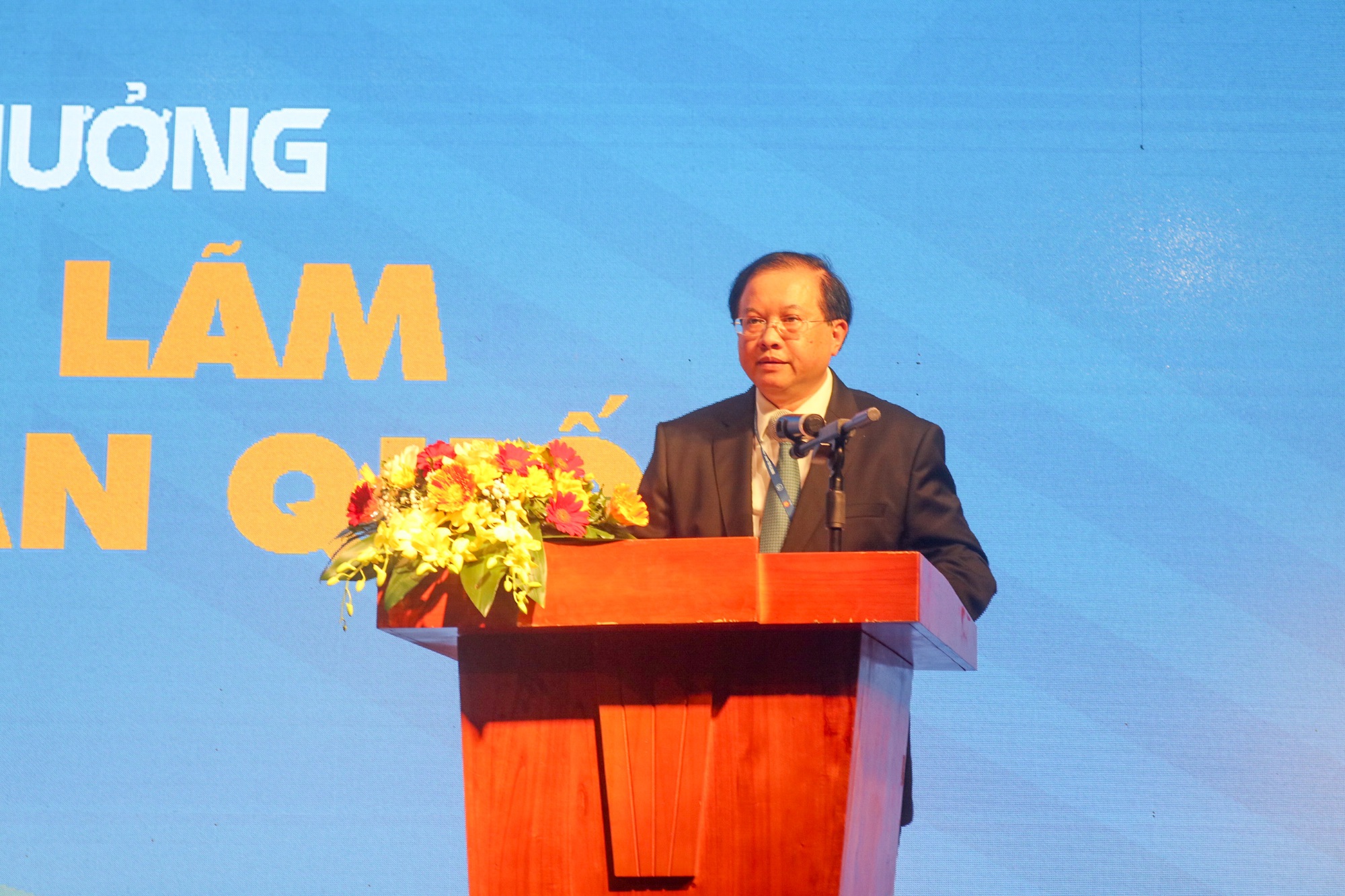 Tôn vinh những sáng tạo nghệ thuật của các nhà điêu khắc Việt Nam - Ảnh 1.