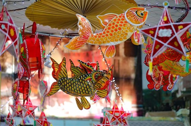 Chương trình tour đêm đặc biệt "Đèn thu lung linh" tại Hoàng thành Thăng Long - Ảnh 2.