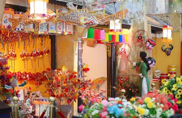 Chương trình tour đêm đặc biệt "Đèn thu lung linh" tại Hoàng thành Thăng Long - Ảnh 1.
