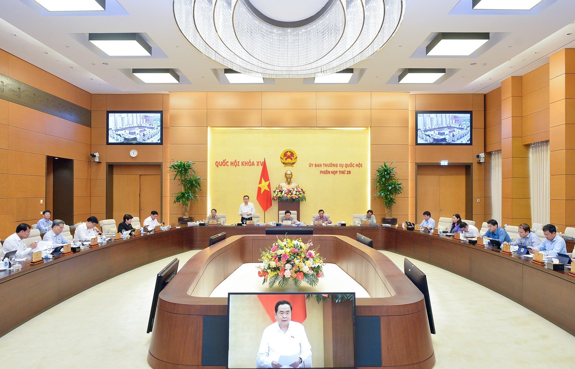 Thường trực Ủy ban Xã hội của Quốc hội tán thành giảm số năm đóng BHXH tối thiểu để được hưởng lương hưu từ 20 năm xuống 15 năm - Ảnh 2.