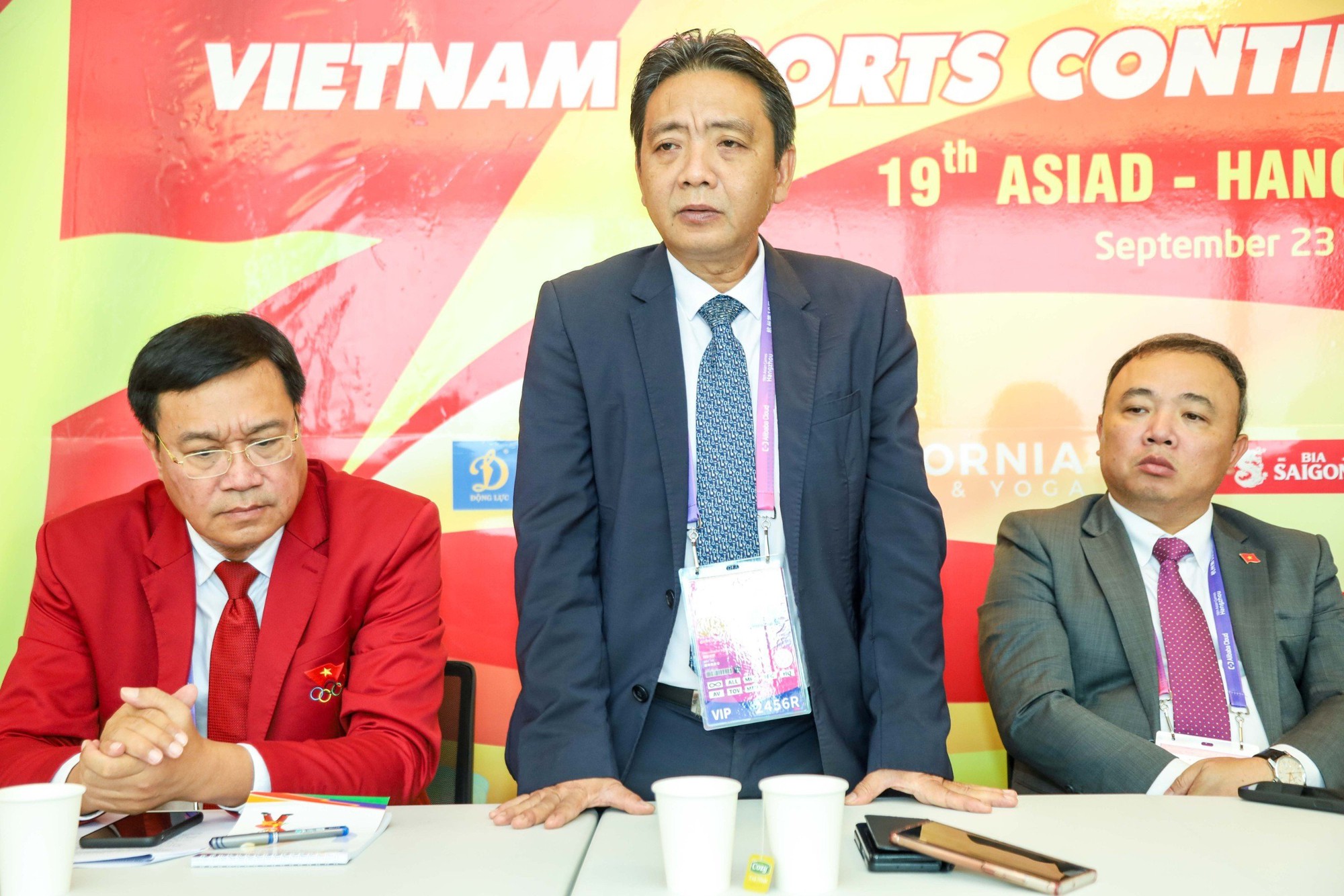 Thứ trưởng Hoàng Đạo Cương: "Mỗi VĐV hãy nhận thức được rõ niềm vinh dự, tự hào và trách nhiệm của mình để nỗ lực cao nhất" - Ảnh 1.