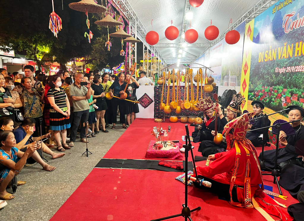 Hội tụ và lan tỏa sắc màu văn hóa, du lịch miền non nước Cao Bằng - Ảnh 1.