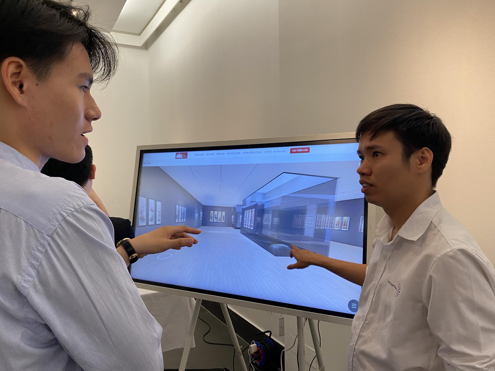 Ra mắt không gian triển lãm mỹ thuật trực tuyến - Ảnh 4.