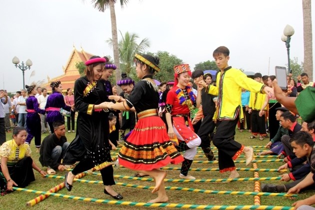 Triển lãm ảnh "Sắc màu các dân tộc Việt Nam" - Ảnh 1.
