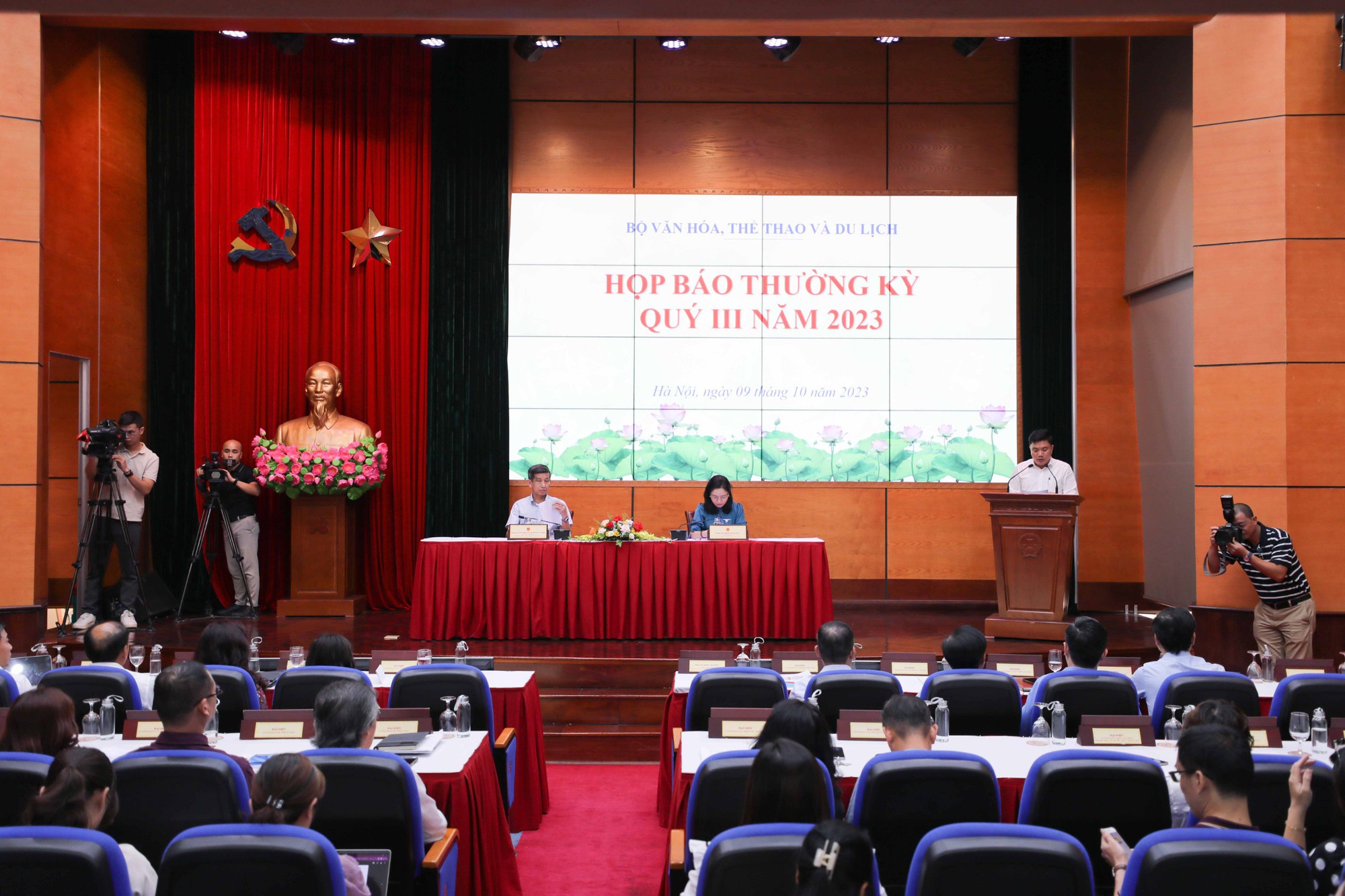 Bộ VHTTDL họp báo thường kỳ quý III: Làm rõ nhiều vấn đề nóng của Ngành - Ảnh 1.