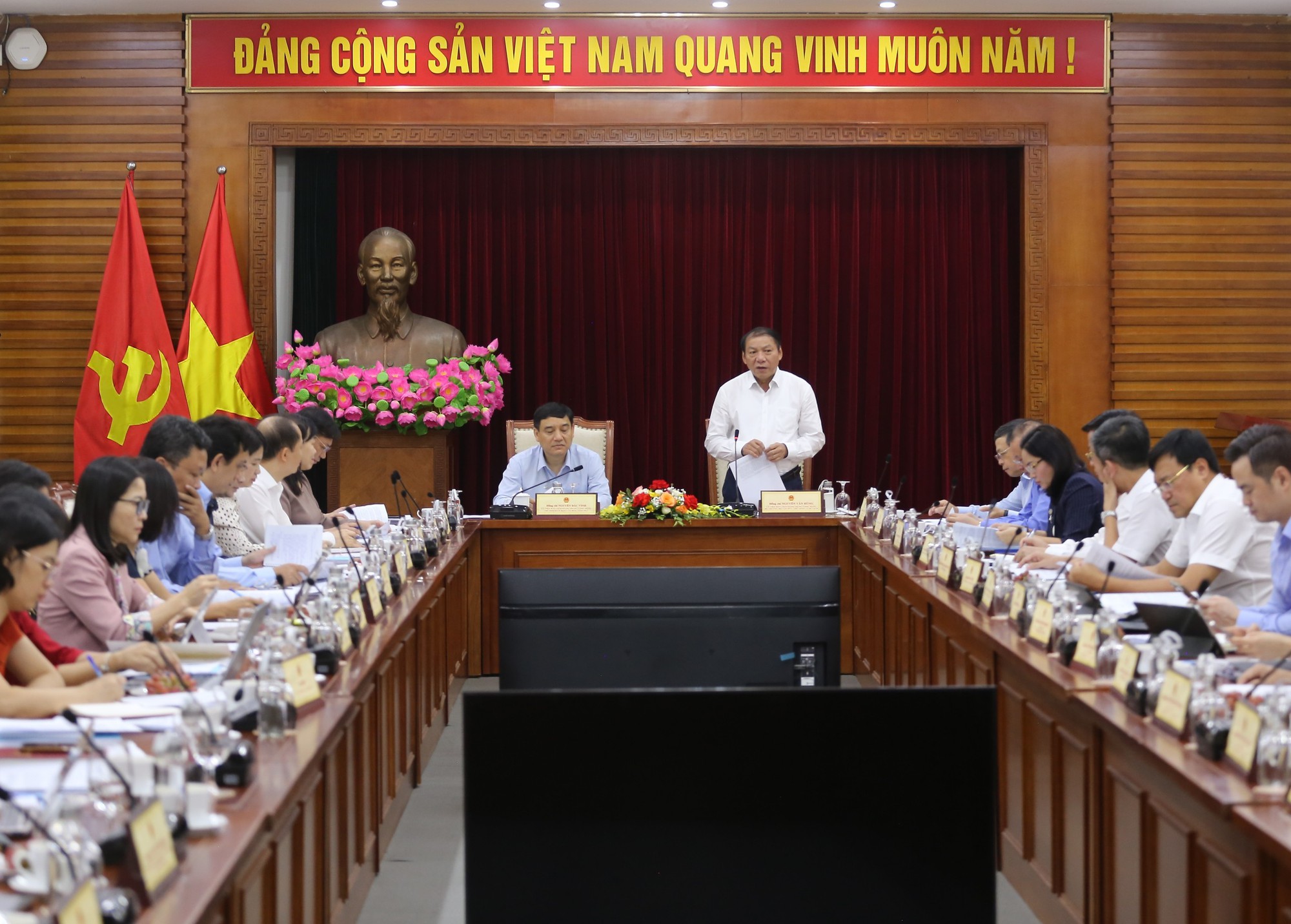 Ủy ban Văn hóa, Giáo dục của Quốc hội làm việc với Bộ VHTTDL - Ảnh 1.