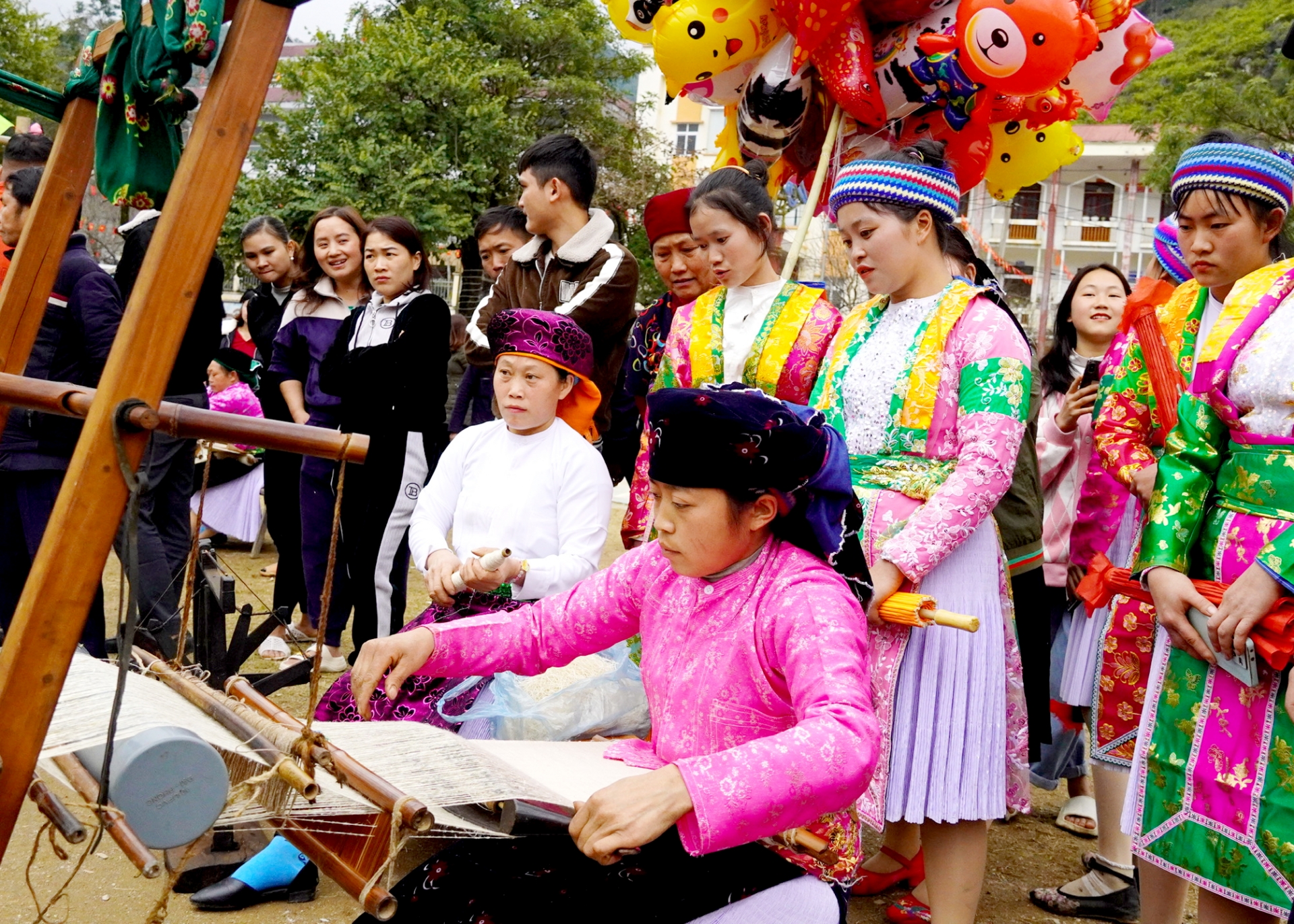Hà Giang: Đưa văn hóa về cơ sở - Ảnh 2.