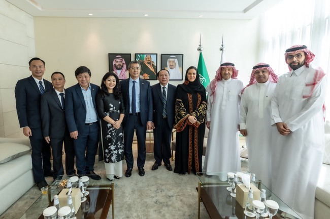 Ký Chương trình hành động trong lĩnh vực du lịch giữa Bộ VHTTDL Việt Nam và Bộ Du lịch Ả-rập Xê-út - Ảnh 5.