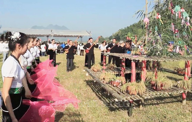 Bước tiến mới trong công tác bảo tồn và phát huy bản sắc văn hóa truyền thống các dân tộc ở Lai Châu - Ảnh 1.
