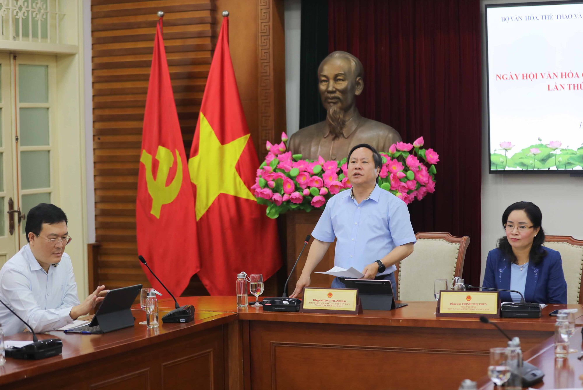 Tôn vinh giá trị văn hóa truyền thống các dân tộc dưới 10.000 người - Ảnh 3.