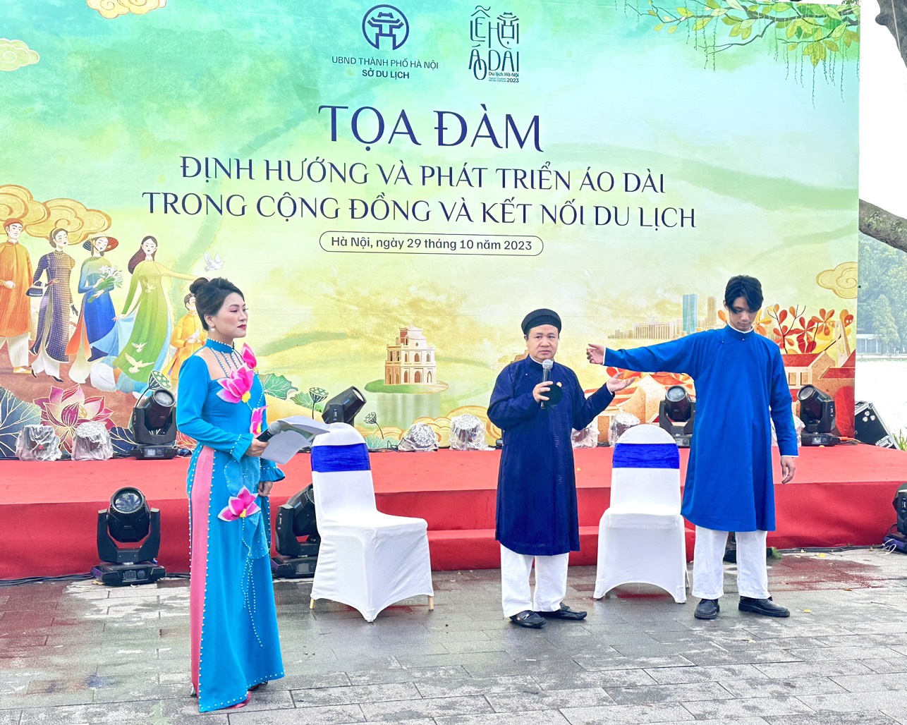 Gìn giữ hình ảnh, giá trị của áo dài để quảng bá phát triển du lịch  - Ảnh 3.