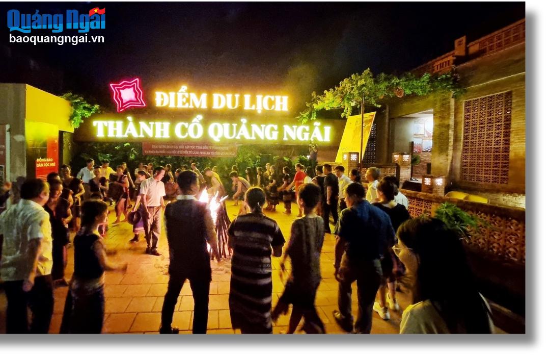 Tìm giải pháp tăng sức hút cho du lịch Quảng Ngãi - Ảnh 2.
