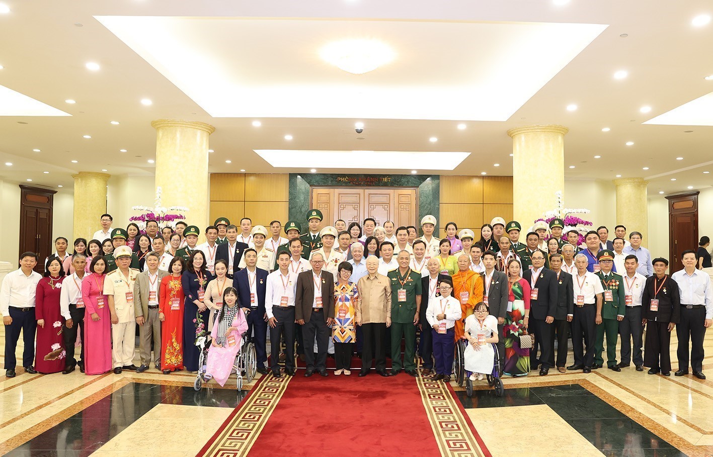 Tổng Bí thư: Tư tưởng, đạo đức, phong cách Hồ Chí Minh là chuẩn mực để xây dựng, chấn hưng văn hóa - Ảnh 4.