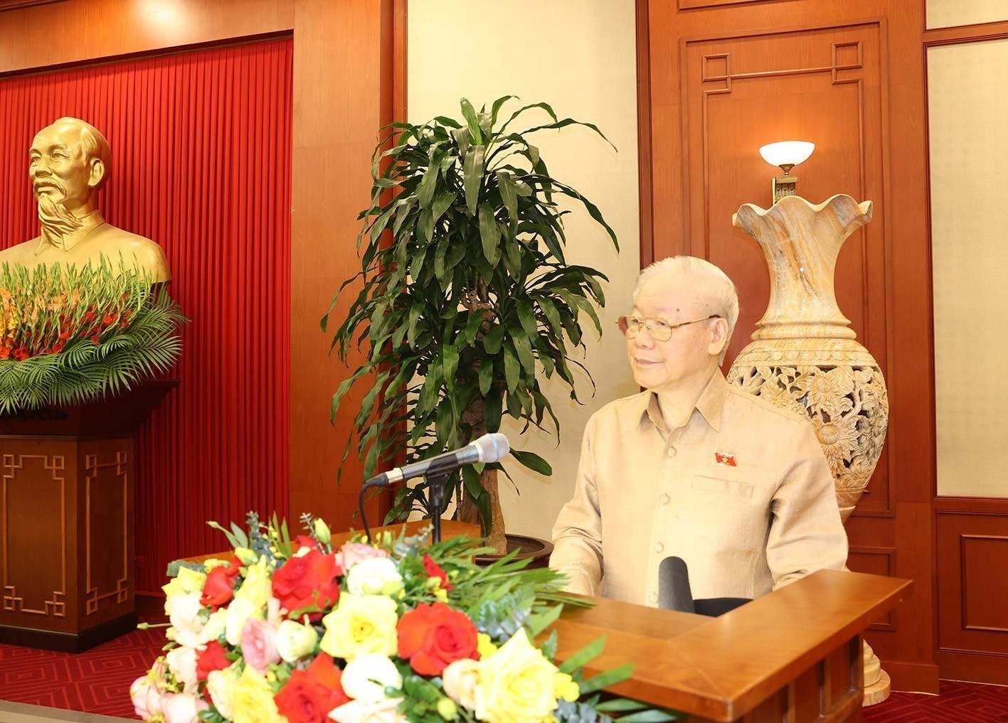 Tổng Bí thư: Tư tưởng, đạo đức, phong cách Hồ Chí Minh là chuẩn mực để xây dựng, chấn hưng văn hóa - Ảnh 2.