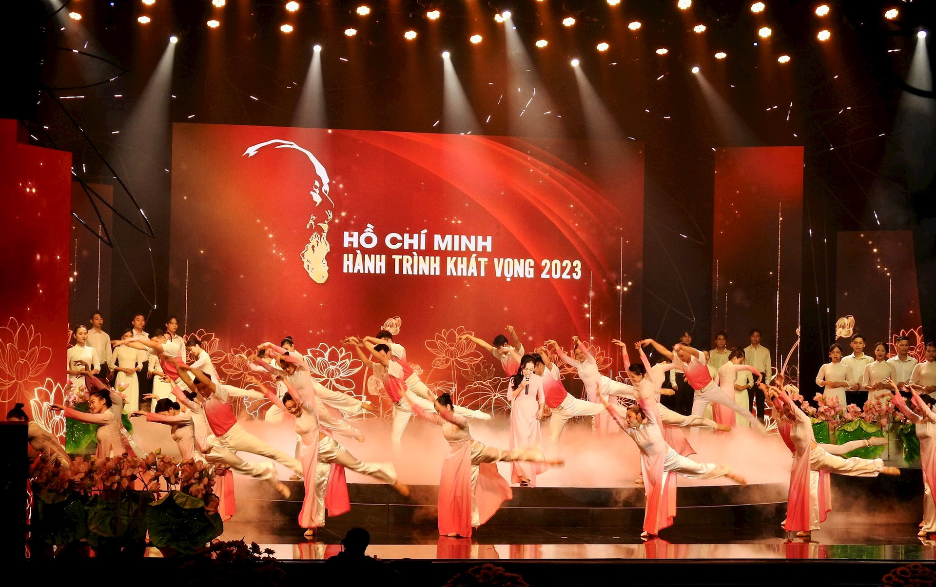Học tập và làm theo tư tưởng, đạo đức Hồ Chí Minh đã trở thành nhu cầu văn hóa của các tầng lớp nhân dân - Ảnh 4.