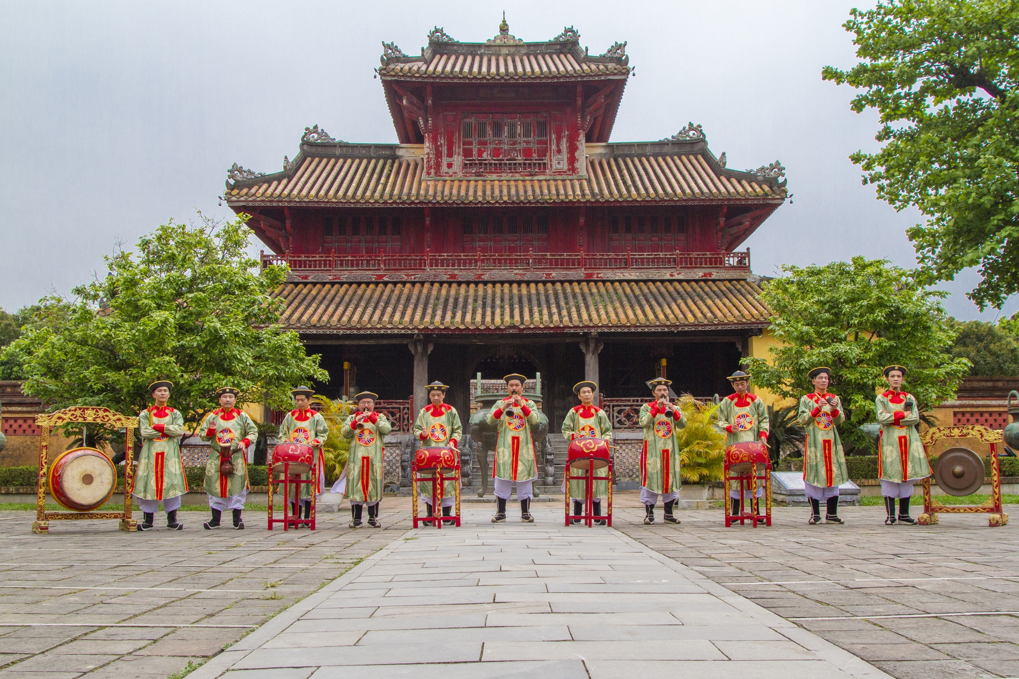 Triển lãm “Không gian Di sản văn hóa và sản phẩm thủ công truyền thống” chào mừng Ngày Di sản Việt Nam - Ảnh 1.