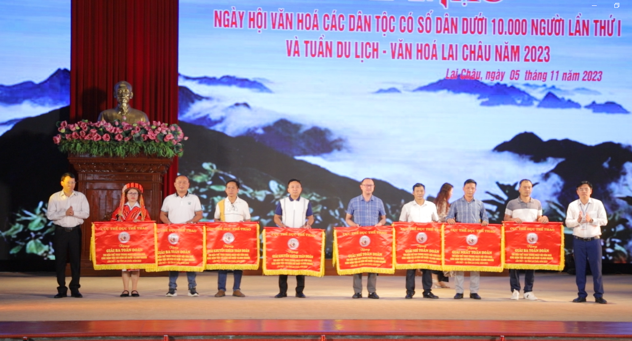Tổ chức thành công Ngày hội văn hóa các dân tộc có số dân dưới 10.000 người lần thứ I: Góp phần tăng cường khối đại đoàn kết dân tộc - Ảnh 3.
