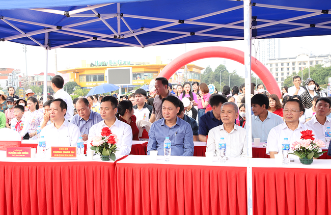 Ngày hội “Gia đình văn hóa tiêu biểu” tỉnh Bắc Giang năm 2023 - Ảnh 1.