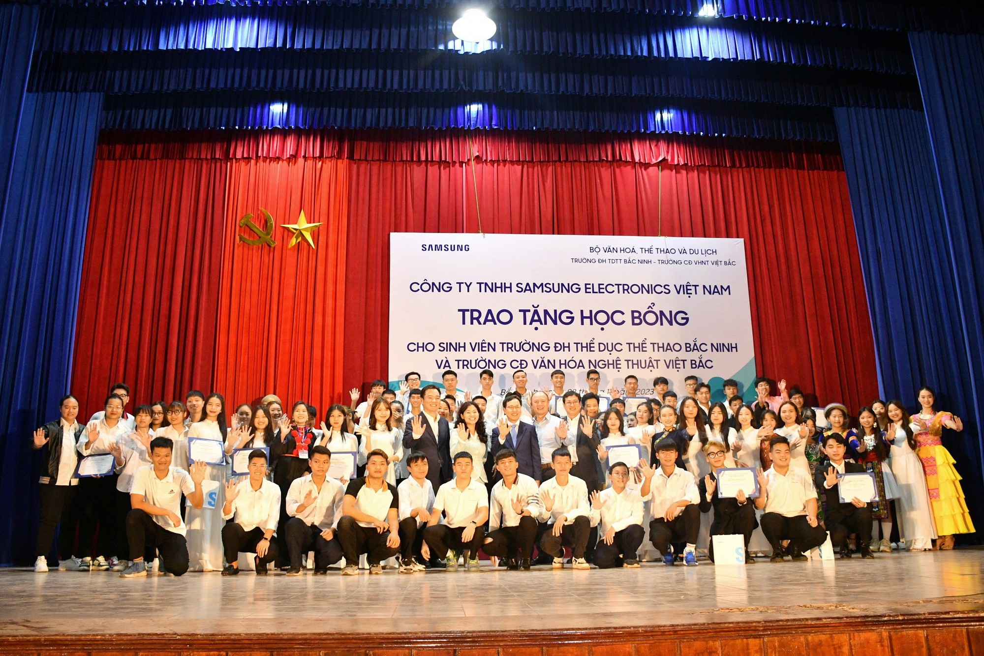 Samsung trao tặng 80 suất học bổng cho sinh viên lĩnh vực văn hóa, thể thao và du lịch - Ảnh 6.