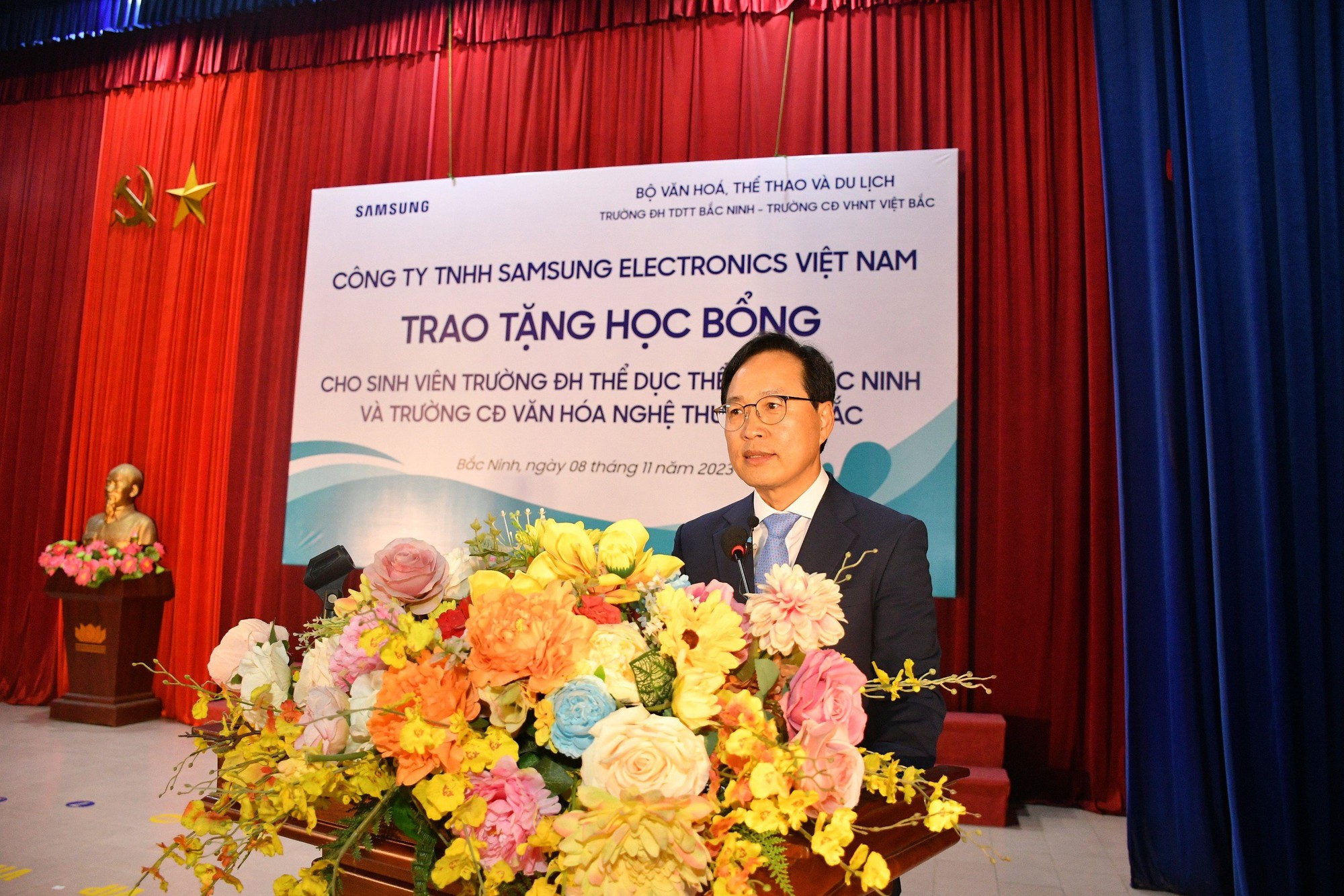 Samsung trao tặng 80 suất học bổng cho sinh viên lĩnh vực văn hóa, thể thao và du lịch - Ảnh 3.