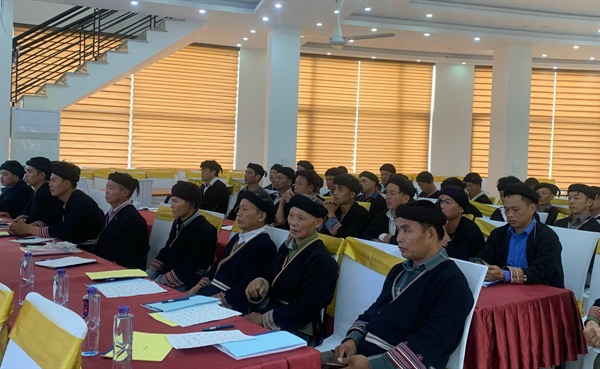 Truyền dạy chữ Nôm Dao góp phần bảo tồn di sản văn hóa - Ảnh 4.