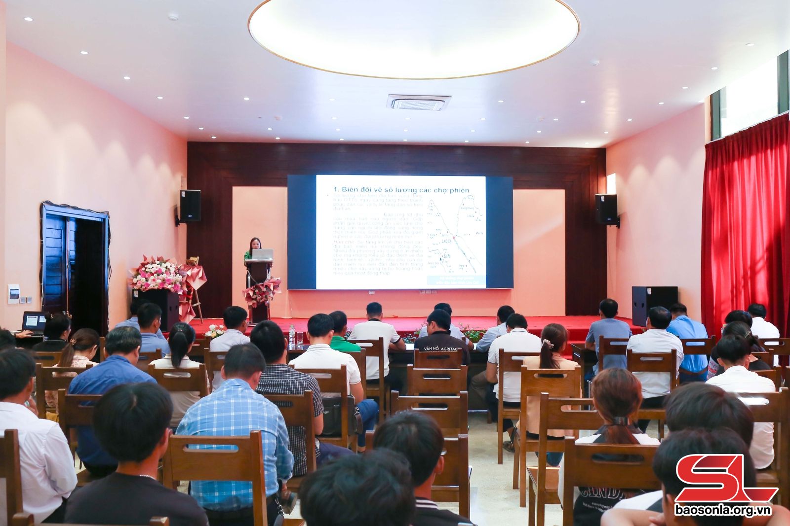Phát huy văn hóa chợ phiên của đồng bào dân tộc thiểu số - Ảnh 1.