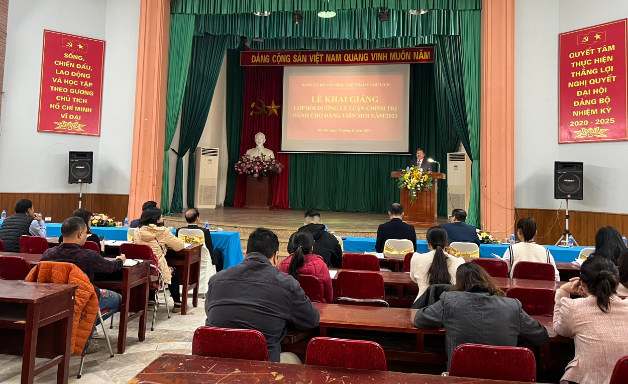 Đảng ủy Bộ VHTTDL: Khai giảng lớp bồi dưỡng lý luận chính trị dành cho đảng viên mới - Ảnh 4.