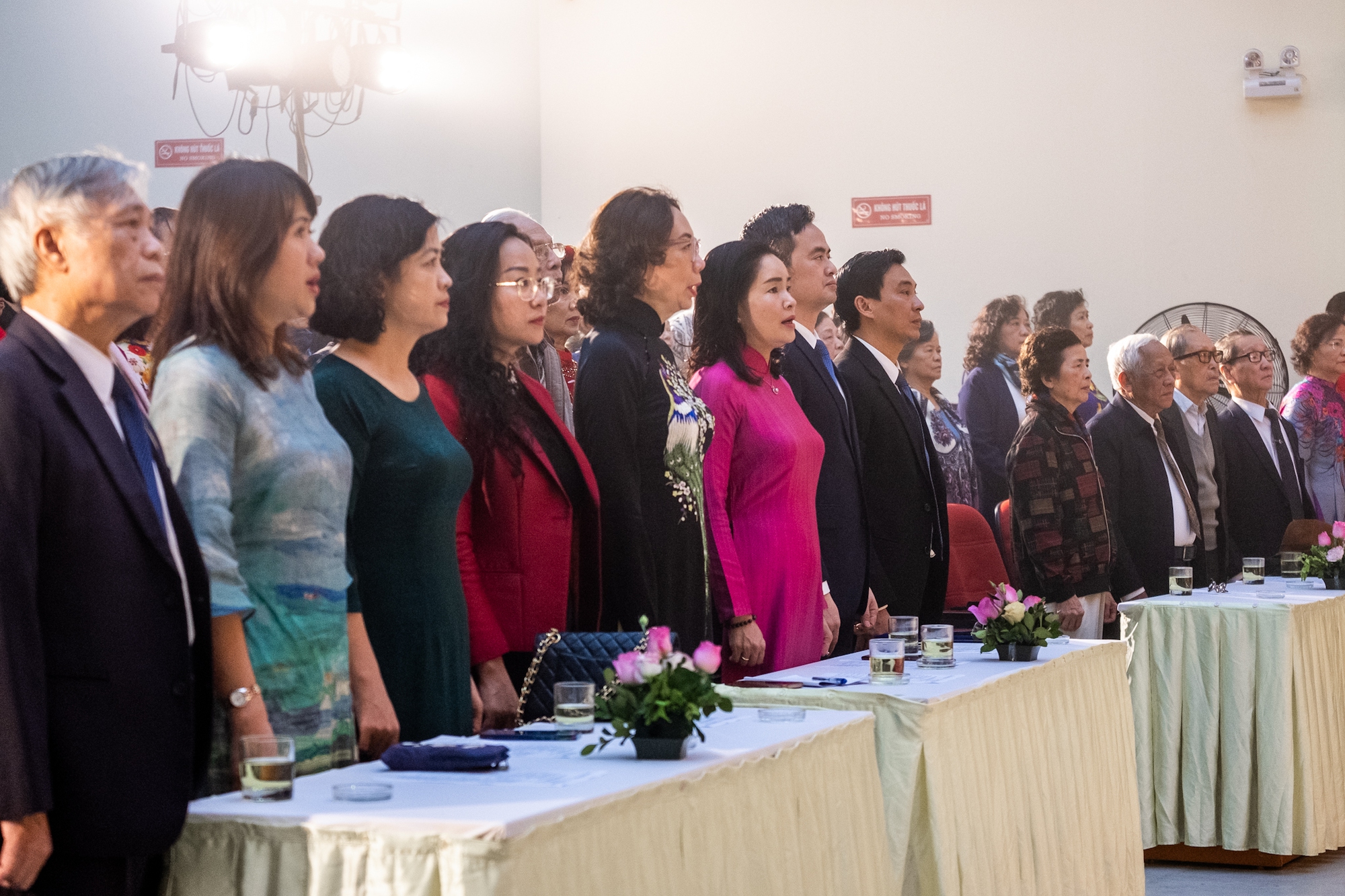 Thứ trưởng Bộ Văn hóa, Thể thao và Du lịch Trịnh Thị Thủy dự lễ mừng ngày nhà giáo Việt Nam tại Đại học Văn hóa Hà Nội - Ảnh 1.