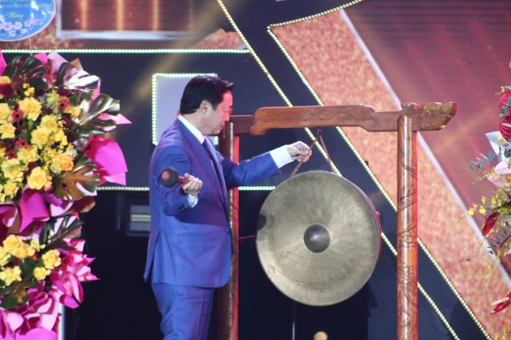 Khai mạc "đại tiệc" Liên hoan phim Việt Nam lần thứ XXIII - Ảnh 1.