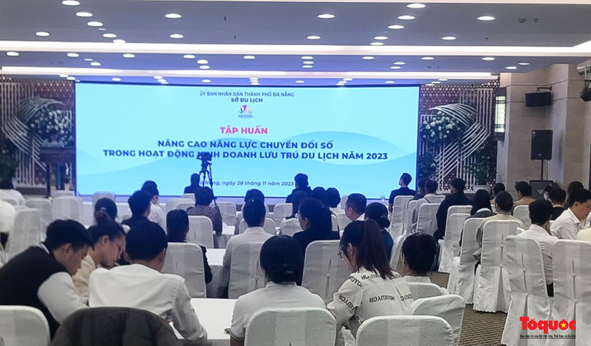 Đà Nẵng: Nâng cao năng lực chuyển đổi số trong hoạt động kinh doanh lưu trú du lịch  - Ảnh 1.
