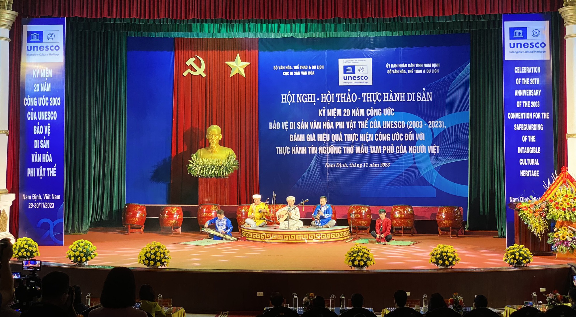 Thực hành di sản ở Việt Nam sau 20 năm tham gia công ước Bảo vệ Di sản văn hóa phi vật thể của UNESCO  - Ảnh 3.