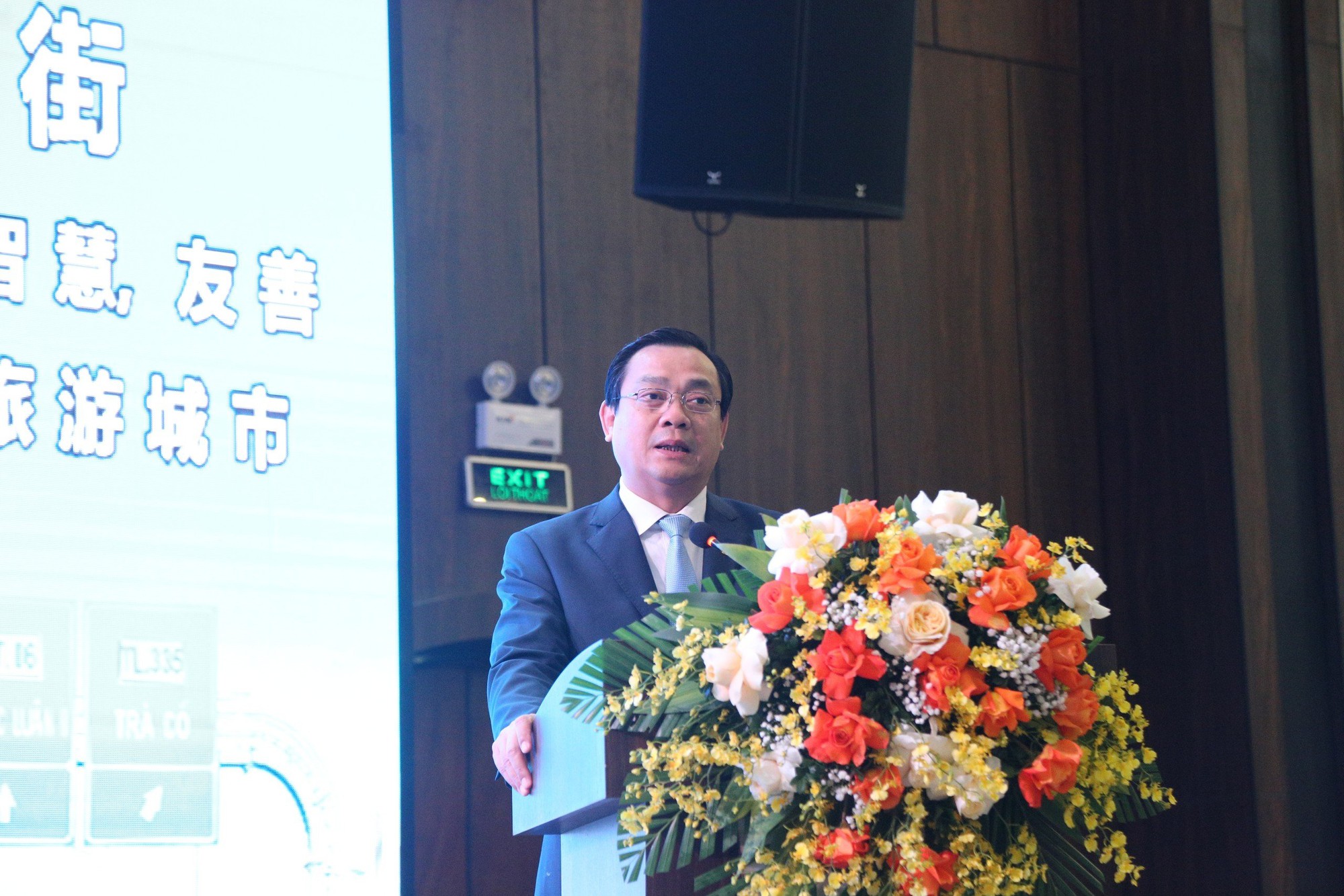 Cục trưởng Nguyễn Trùng Khánh: Cửa khẩu quốc tế Móng Cái - Đông Hưng sẽ là cầu nối thúc đẩy hợp tác thu hút khách du lịch Việt Nam - Trung Quốc - Ảnh 1.