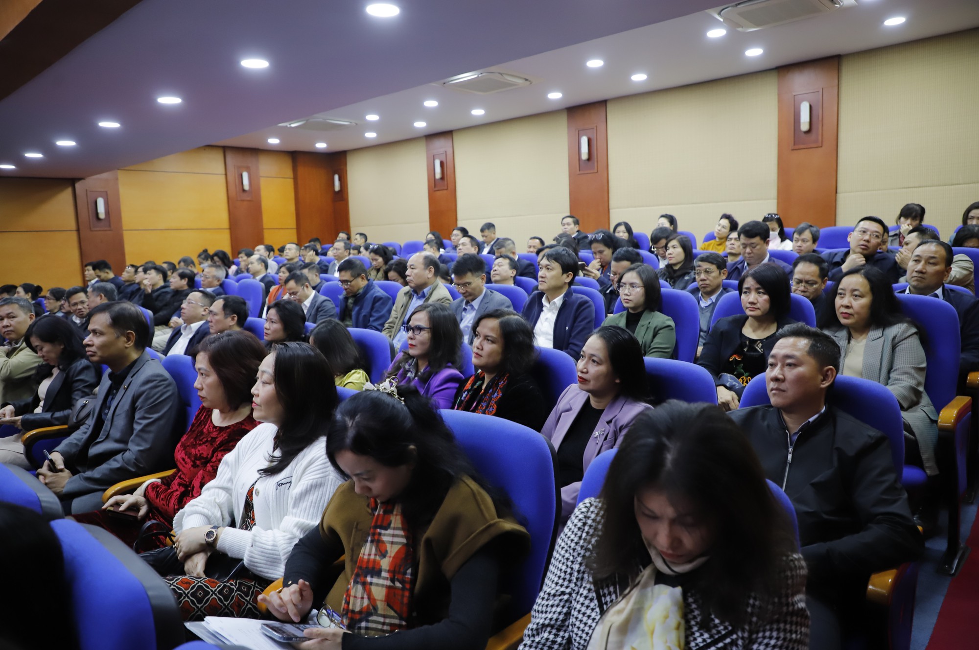 Hơn 1,44 triệu cán bộ, đảng viên nghiên cứu, học tập, quán triệt Nghị quyết Trung ương 8 - Ảnh 4.