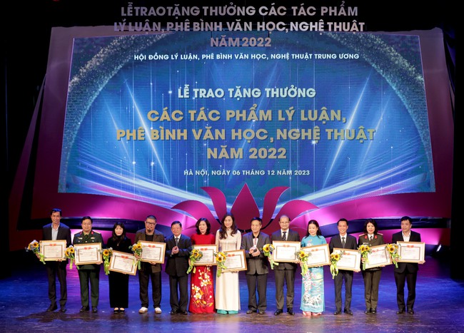 Điểm báo hoạt động ngành Văn hóa, Thể thao và Du lịch ngày 7/12/2023 - Ảnh 1.
