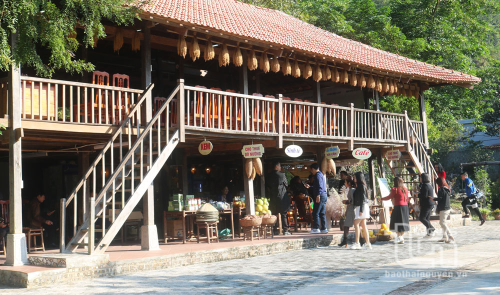 Thái Nguyên: Bàn giải pháp tháo gỡ khó khăn trong phát triển du lịch - Ảnh 2.