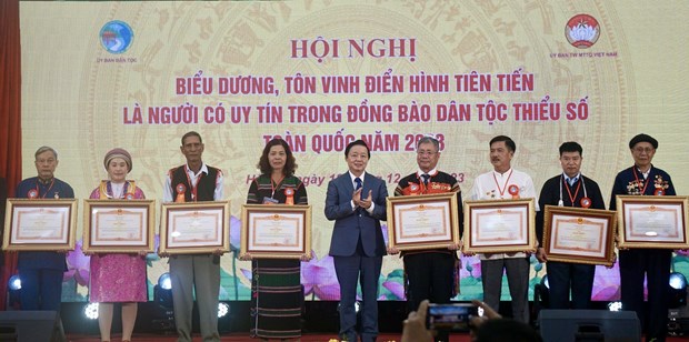 Biểu dương, tôn vinh 497 điển hình tiên tiến người có uy tín trong đồng bào dân tộc thiểu số - Ảnh 5.