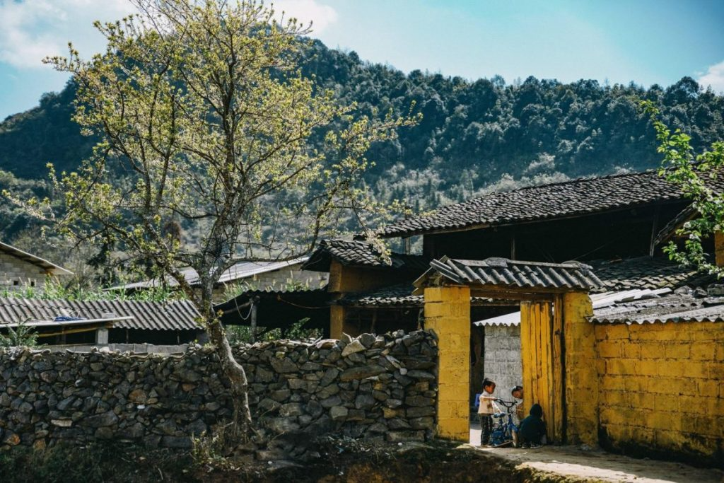 Hà Giang phát triển du lịch góp phần xóa đói giảm nghèo - Ảnh 1.