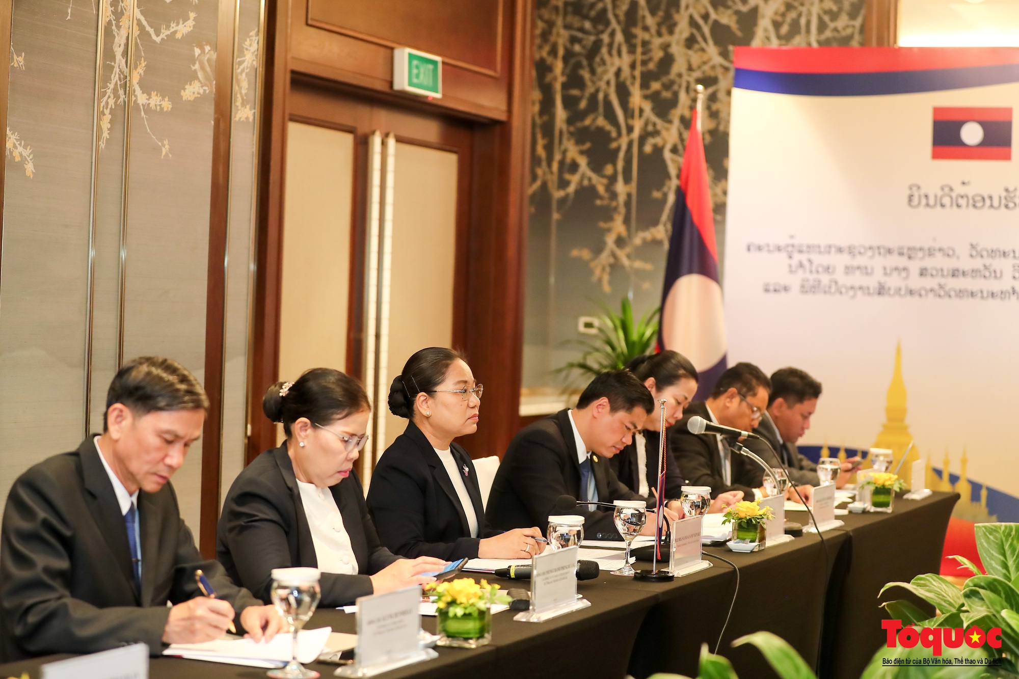 Chùm ảnh: Bộ trưởng Bộ VHTTDL Việt Nam hội đàm với Bộ Thông tin, Văn hóa và Du lịch Lào  - Ảnh 3.