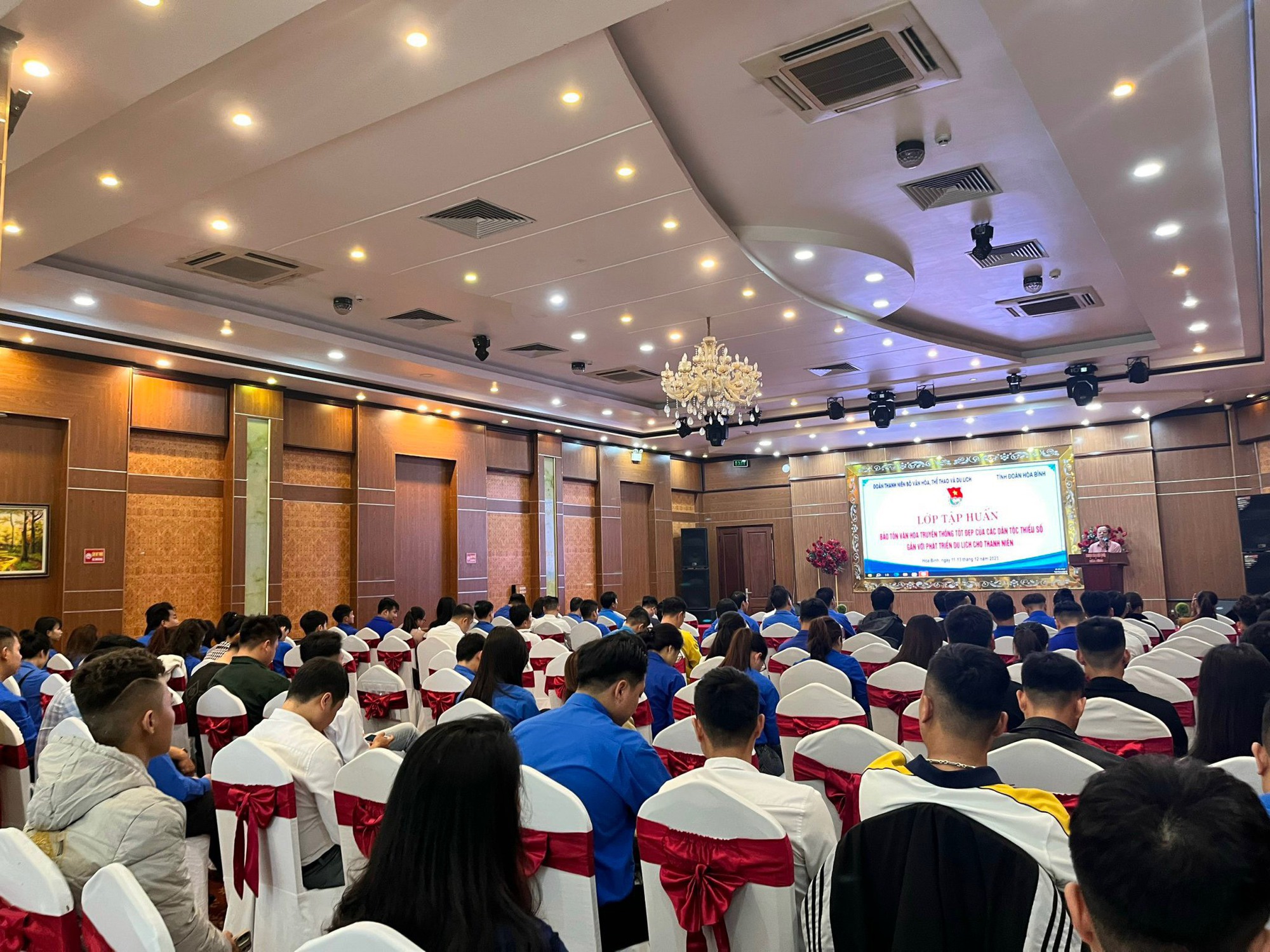 Đoàn Thanh niên Bộ VHTTDL phối hợp tổ chức Lớp tập huấn bảo tồn văn hóa truyền thống tốt đẹp của các dân tộc thiểu số gắn với phát triển du lịch cho thanh niên - Ảnh 1.