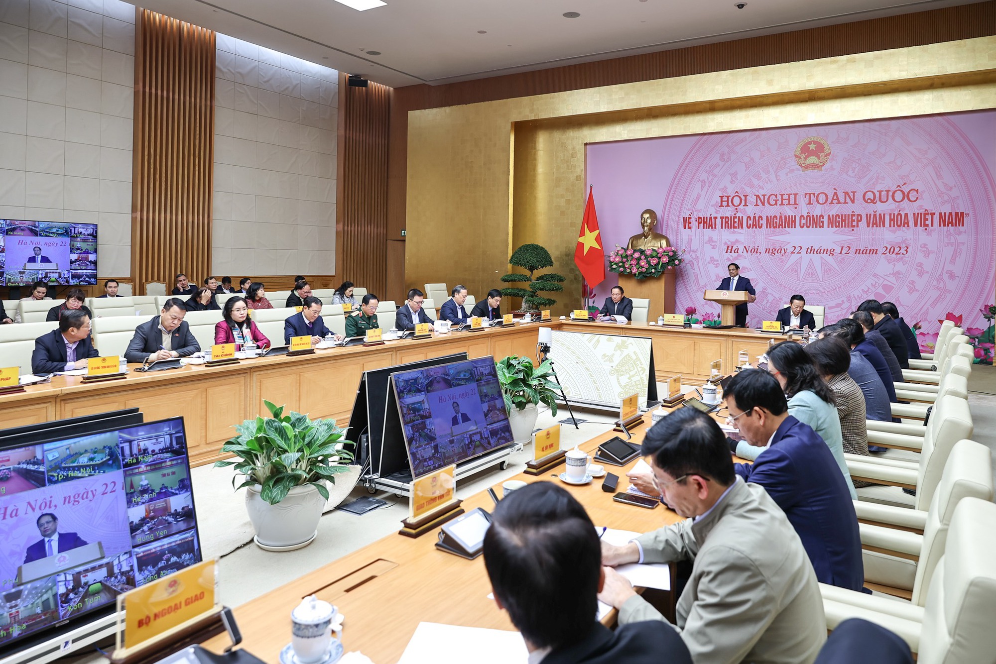 Cần xây dựng cơ sở vật chất cho công nghiệp văn hóa - Ảnh 2.