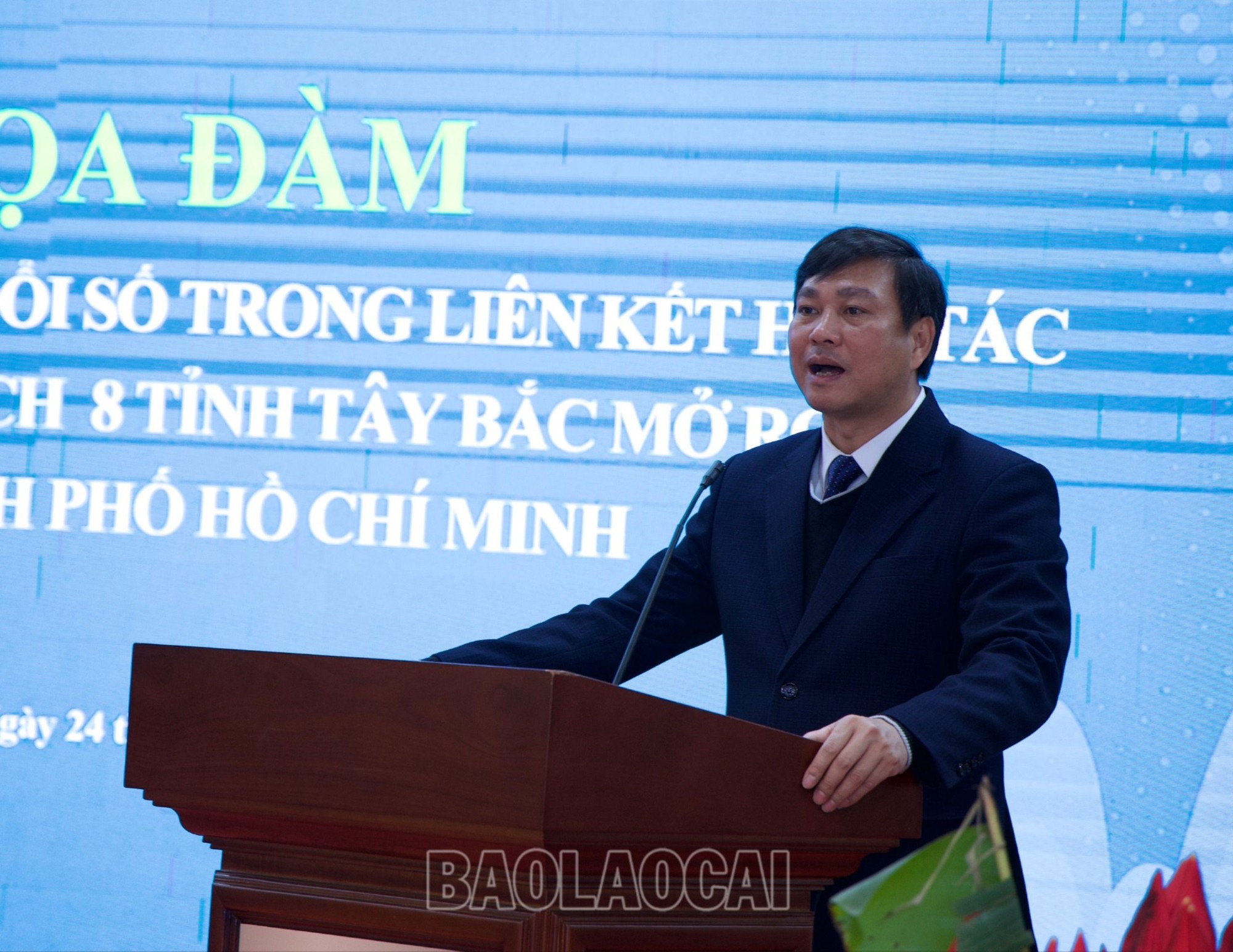 Ứng dụng chuyển đổi số trong liên kết hợp tác phát triển du lịch 8 tỉnh Tây Bắc mở rộng và Thành phố Hồ Chí Minh - Ảnh 3.