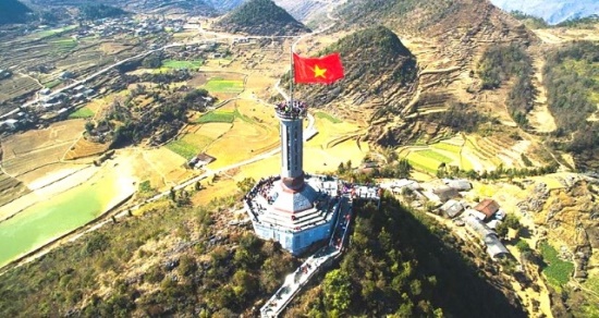 Kỳ vọng du lịch Hà Giang tiếp tục bứt phá trong năm 2024 - Ảnh 1.