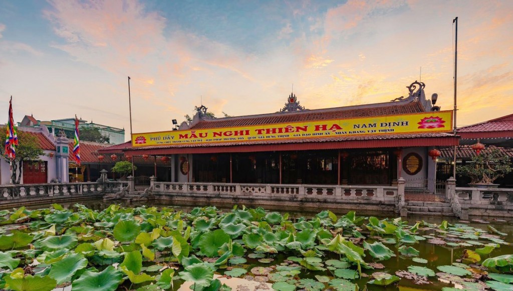 Bộ VHTTDL hướng dẫn treo biển tên Phủ Dầy đúng quy định pháp luật - Ảnh 1.