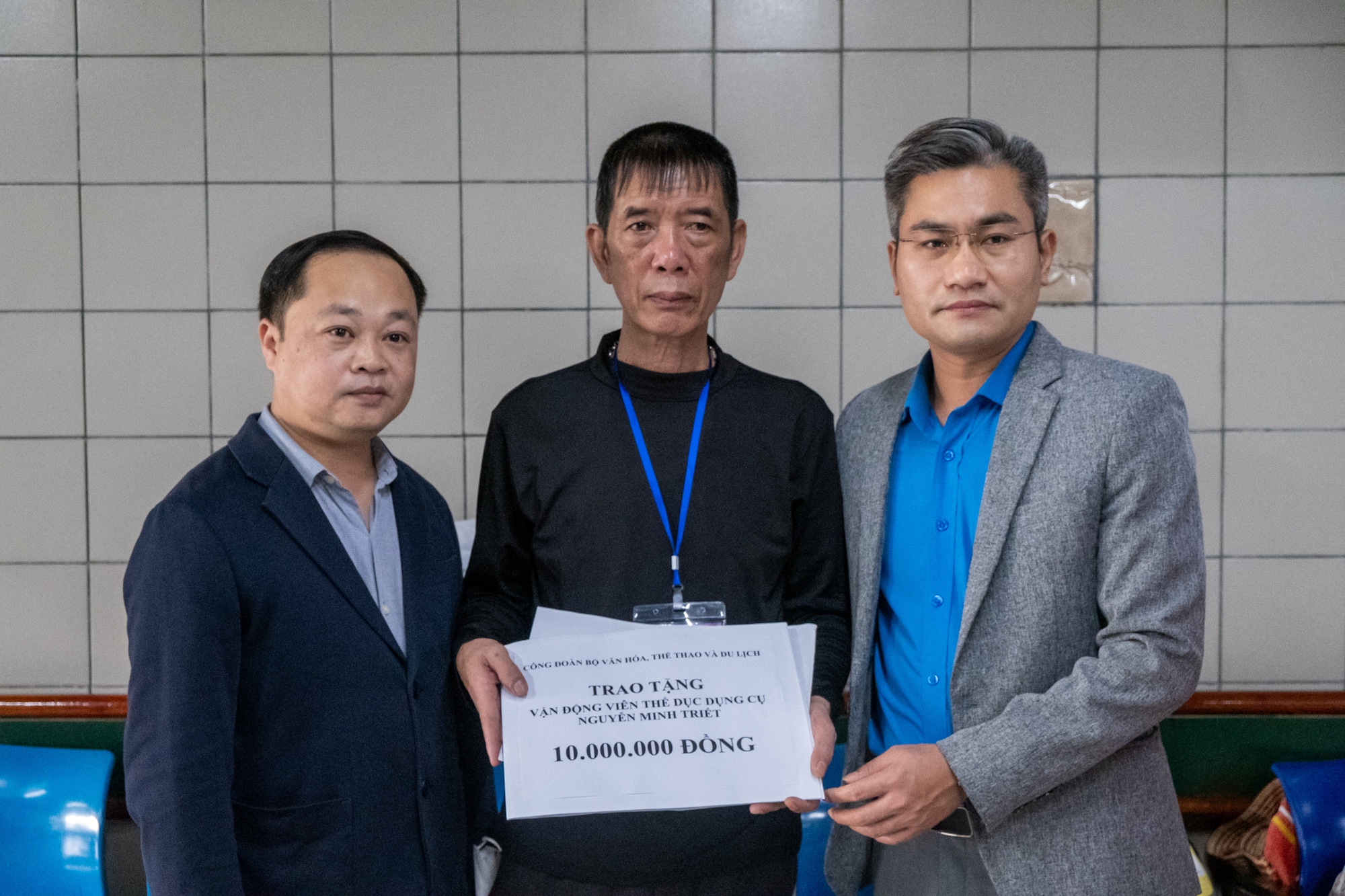 Công đoàn Bộ Văn hóa, Thể thao và Du lịch đến thăm và động viên gia đình vận động viên Nguyễn Minh Triết - Ảnh 5.