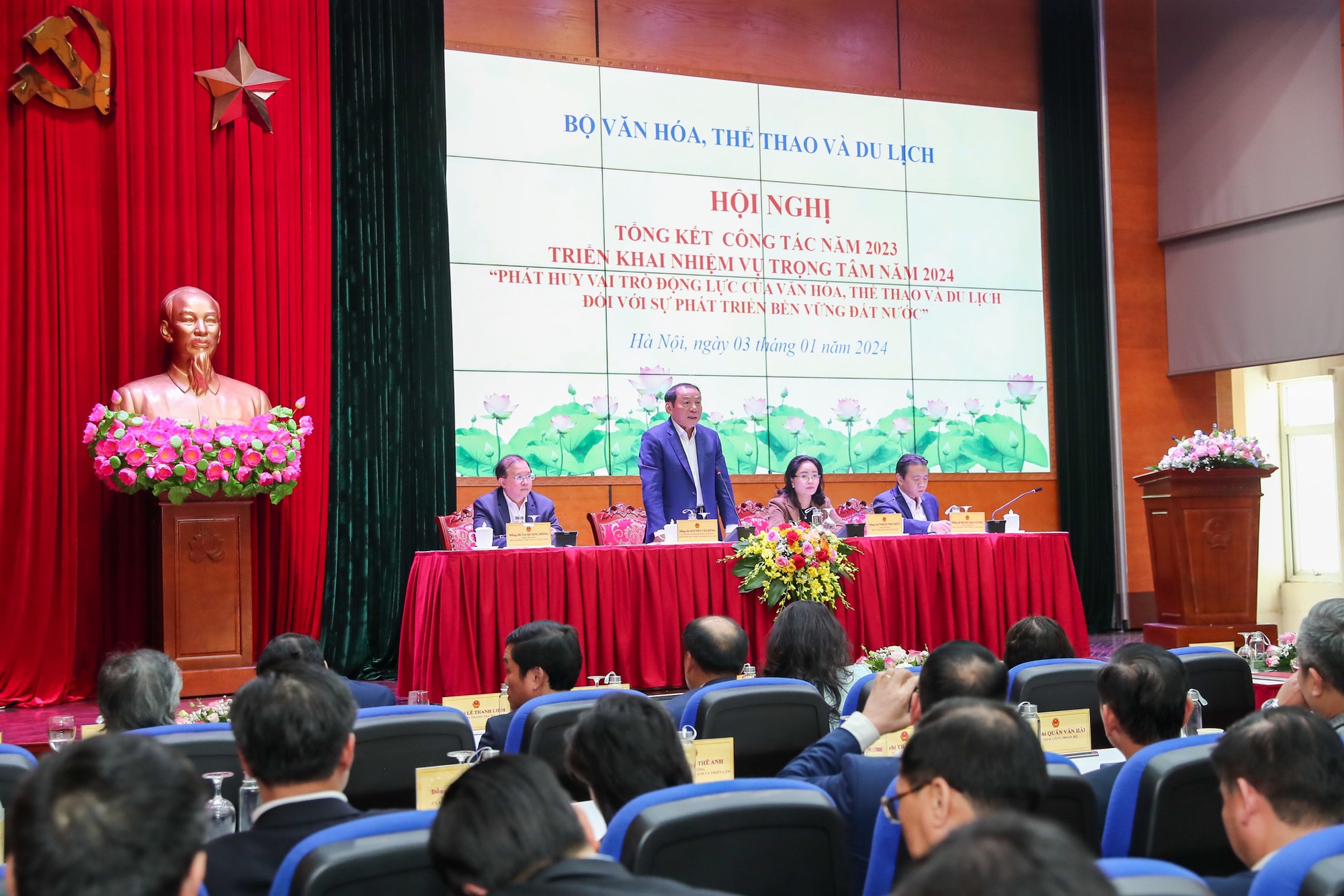 Bộ trưởng Nguyễn Văn Hùng: "Có giấc mơ lớn nhưng phải biết thức dậy để hành động" - Ảnh 7.