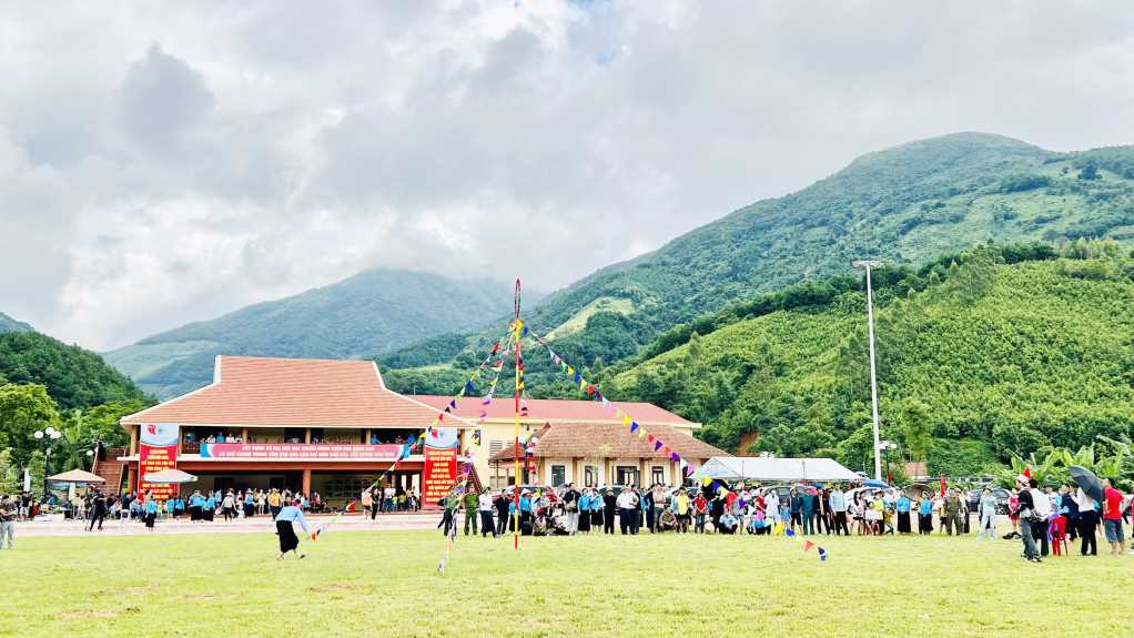 Quảng Ninh: Sôi nổi hoạt động xây dựng môi trường văn hóa - Ảnh 1.