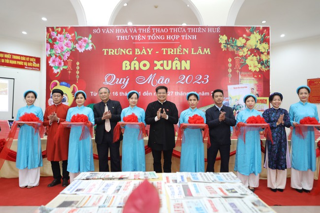 Tuyên truyền kỷ niệm các ngày lễ lớn và sự kiện lịch sử quan trọng năm 2024 trong lĩnh vực thư viện - Ảnh 1.