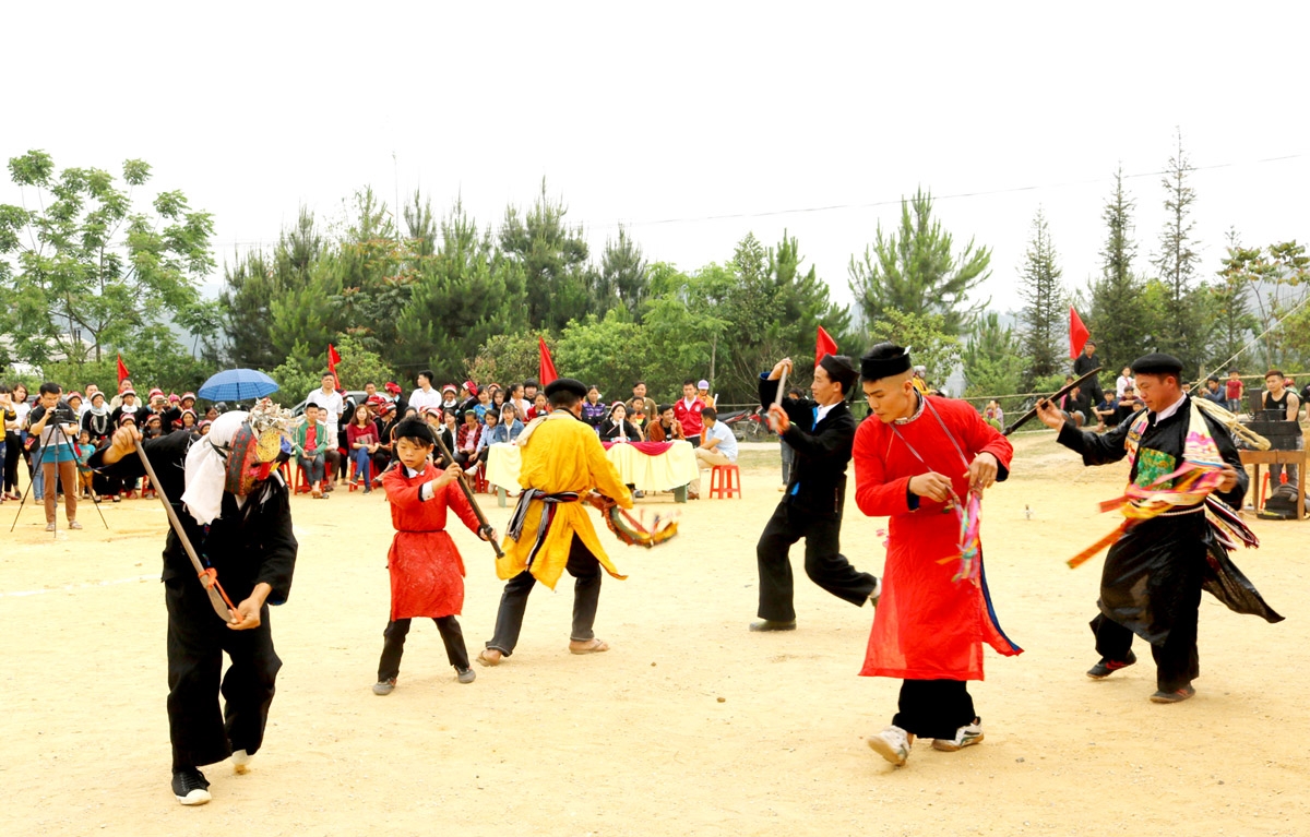 Xây dựng văn hóa con người Hà Giang hội nhập, đổi mới - Ảnh 1.