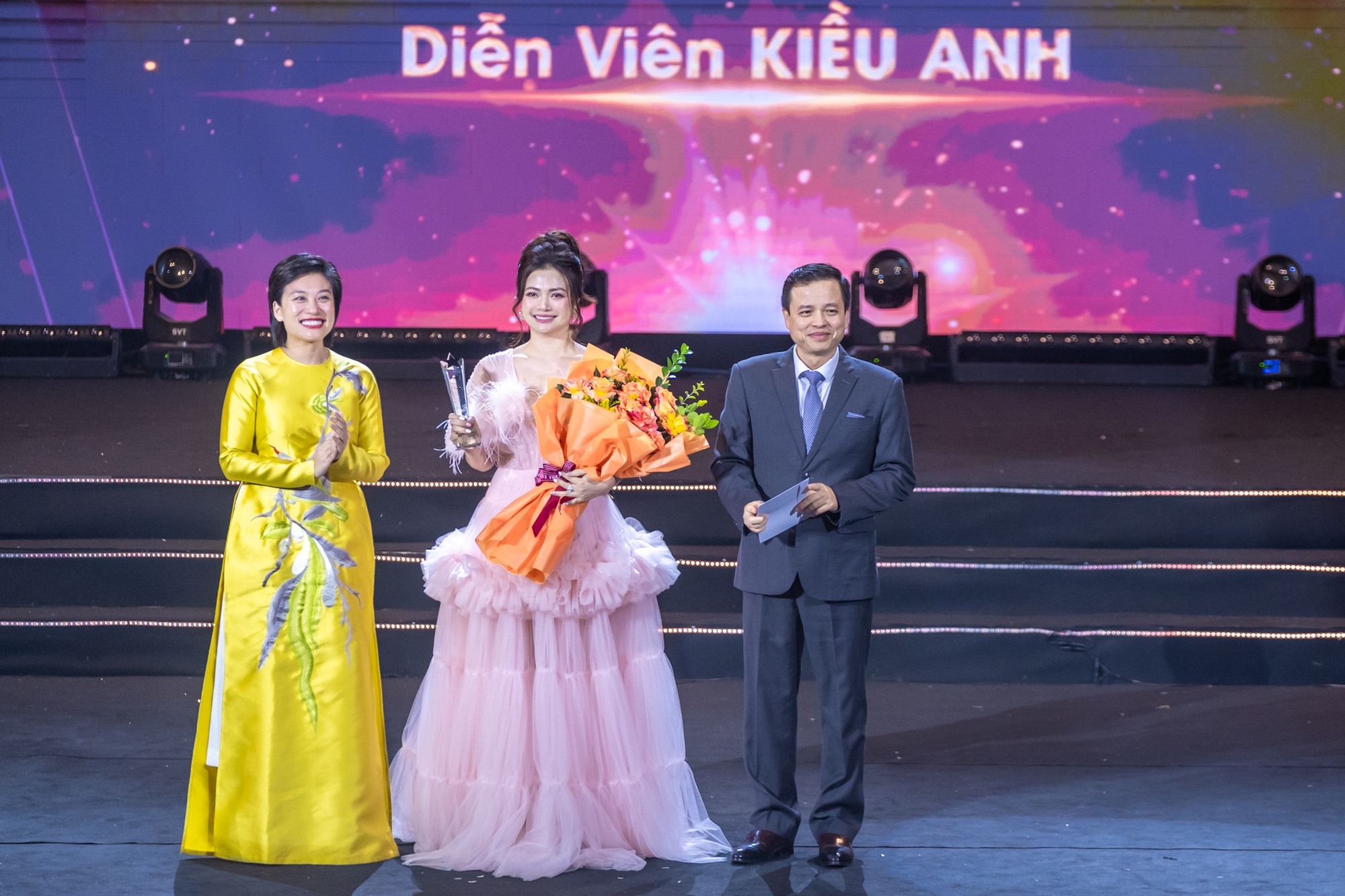 Lan tỏa các tấm gương nghệ sĩ tiêu biểu, nghệ sĩ trẻ, đóng góp tích cực cho văn học nghệ thuật  - Ảnh 5.