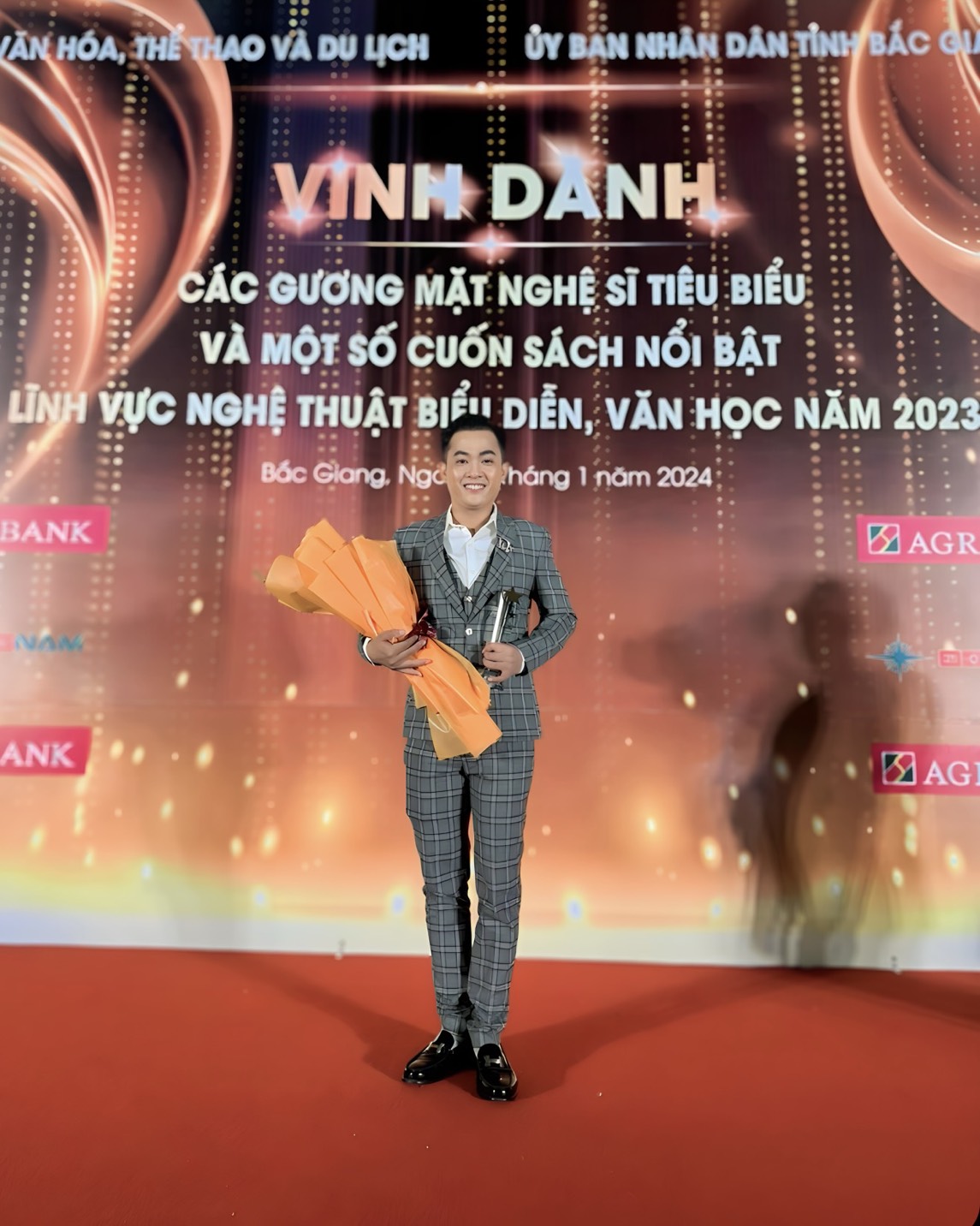 Nghệ sĩ vinh dự, tự hào được ghi nhận tại Chương trình giới thiệu các gương mặt nghệ sĩ tiêu biểu - Ảnh 6.